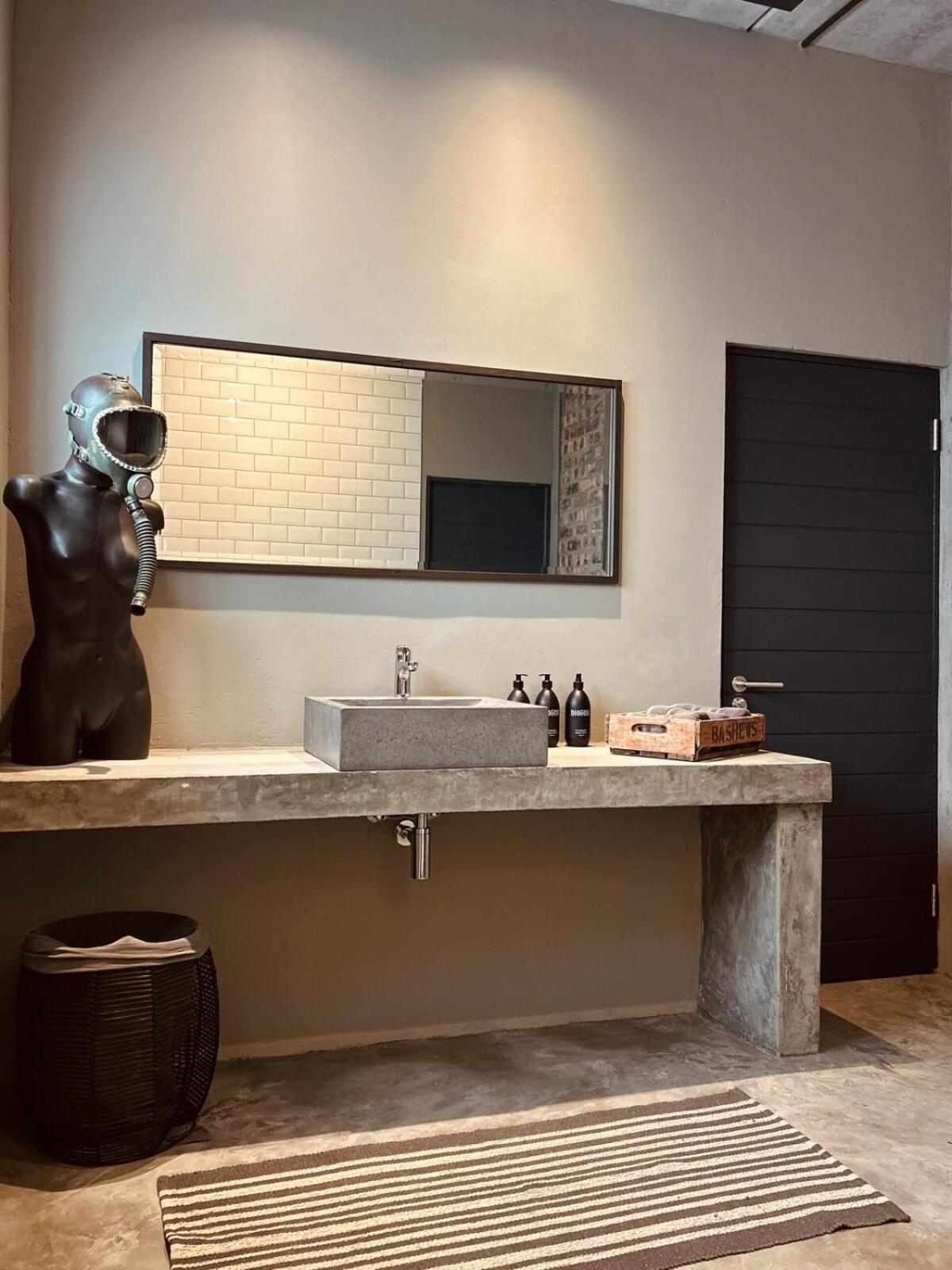 The Fortress , At Tether And Tease Apartment